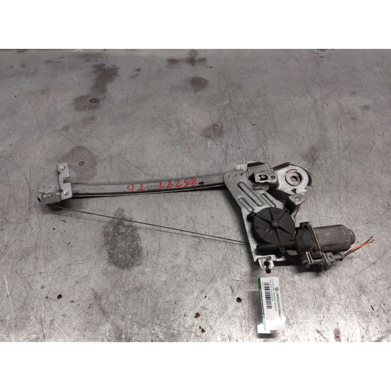 Recambio de elevalunas trasero derecho para peugeot 206 berlina xt referencia OEM IAM 400681  
