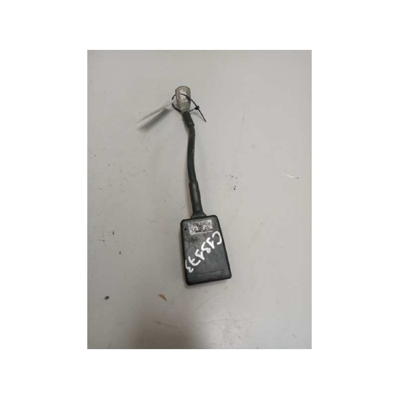 Recambio de enganche de cinturon delantero izquierdo para iveco eurocargo 7.7 diesel referencia OEM IAM   