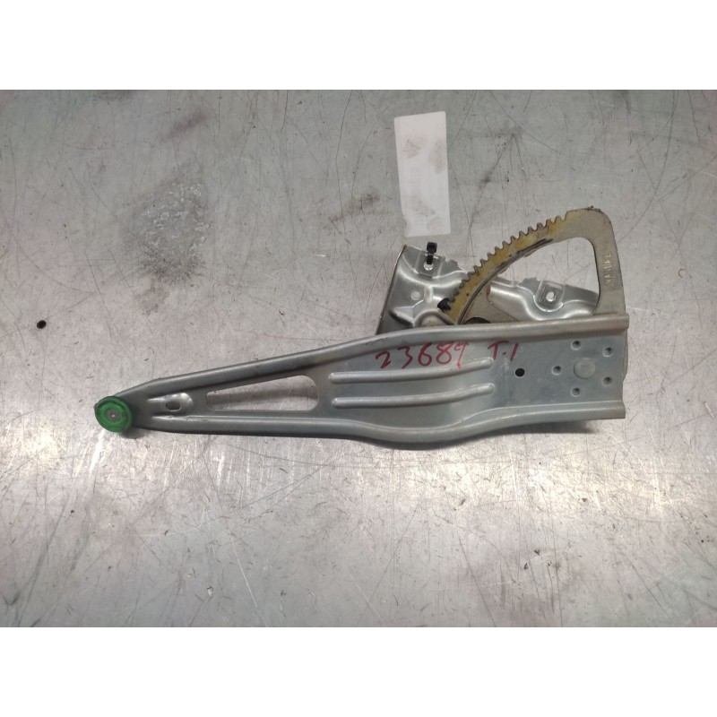 Recambio de elevalunas trasero izquierdo para toyota yaris 1.0 cat referencia OEM IAM - Rojo 2