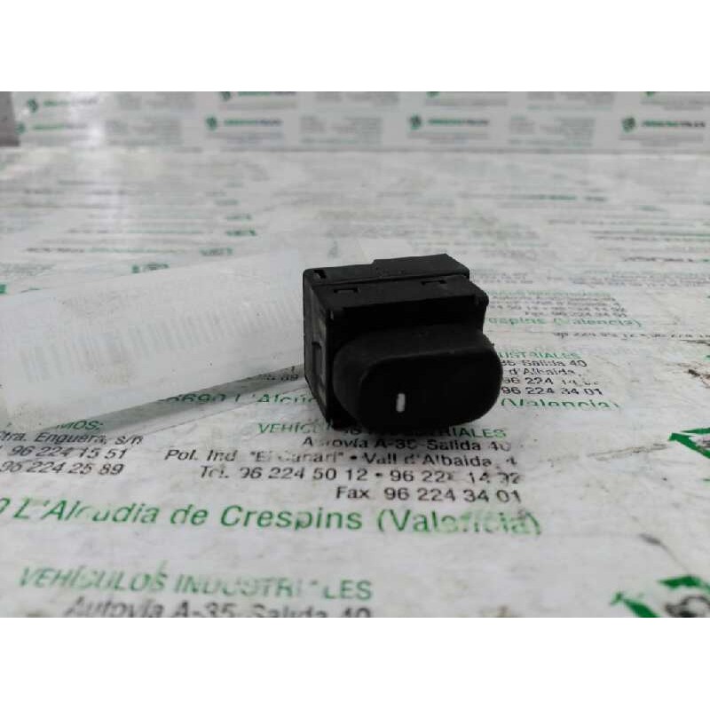 Recambio de mando elevalunas trasero izquierdo para nissan primera berl./familiar (p10/w10) gx berlina (a,e) referencia OEM IAM 