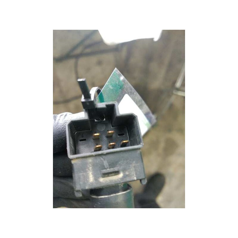 Recambio de mando elevalunas trasero izquierdo para nissan primera berl./familiar (p10/w10) gx berlina (a,e) referencia OEM IAM - Blanco 2