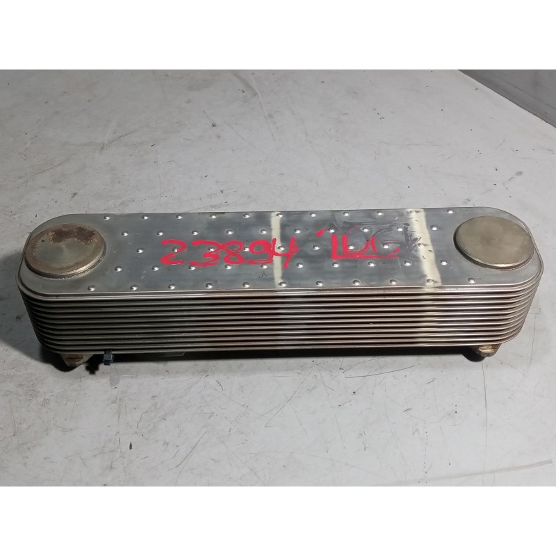 Recambio de enfriador aceite motor para iveco stralis (ad/at) fs at t/p    4x2 larga distancia referencia OEM IAM 5801489595 - Blanco