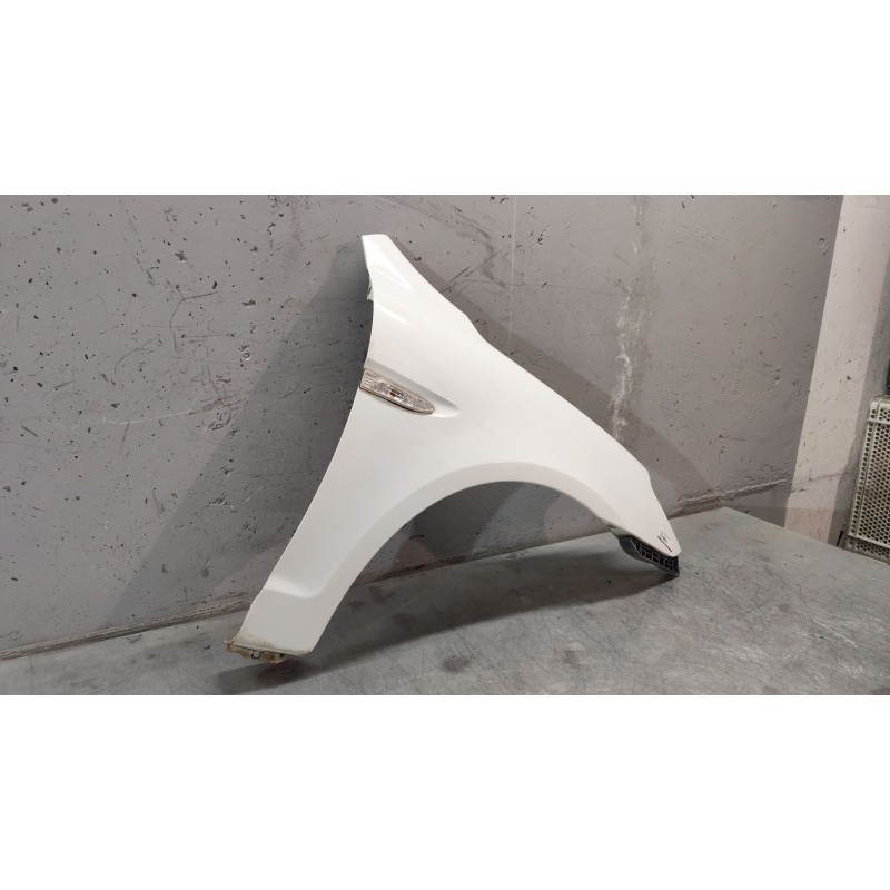 Recambio de aleta delantera derecha para hyundai accent (mc) gl referencia OEM IAM - Blanco 4