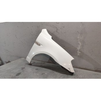 Recambio de aleta delantera derecha para hyundai accent (mc) gl referencia OEM IAM   