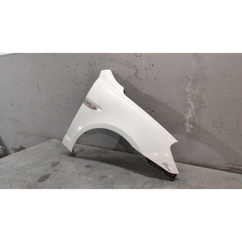 Recambio de aleta delantera derecha para hyundai accent (mc) gl referencia OEM IAM - Blanco 5