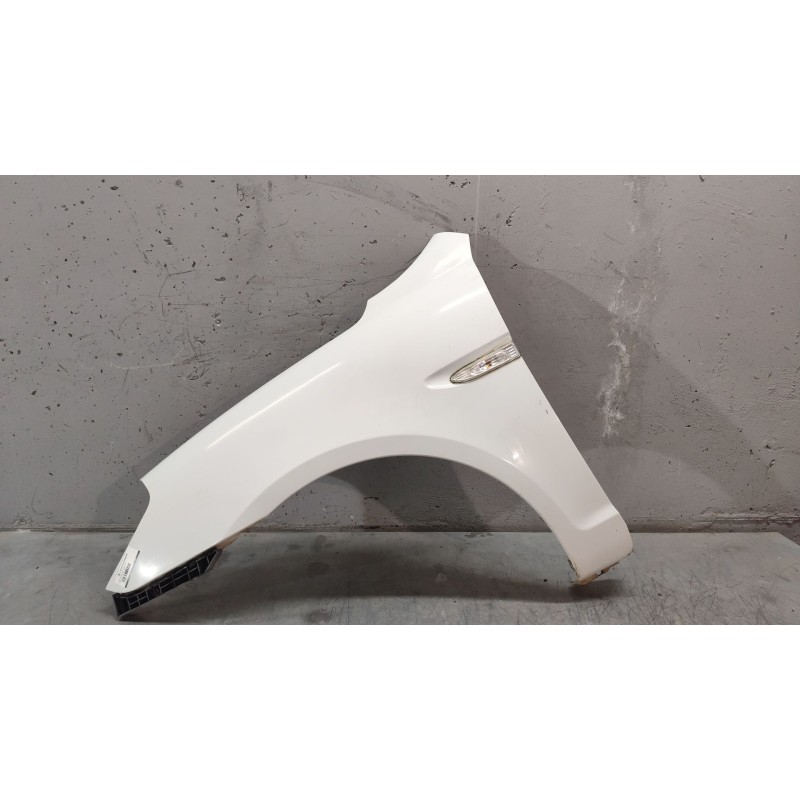 Recambio de aleta delantera izquierda para hyundai accent (mc) gl referencia OEM IAM   