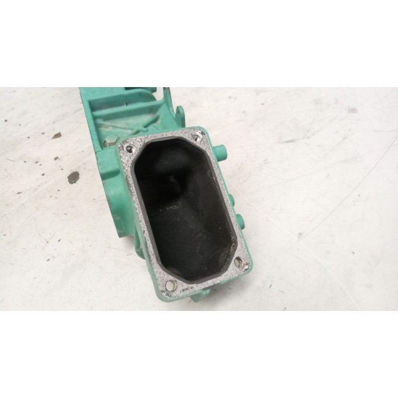 Recambio de colector admision para volvo fm 460 12.8 diesel referencia OEM IAM 21647366 - Blanco 3