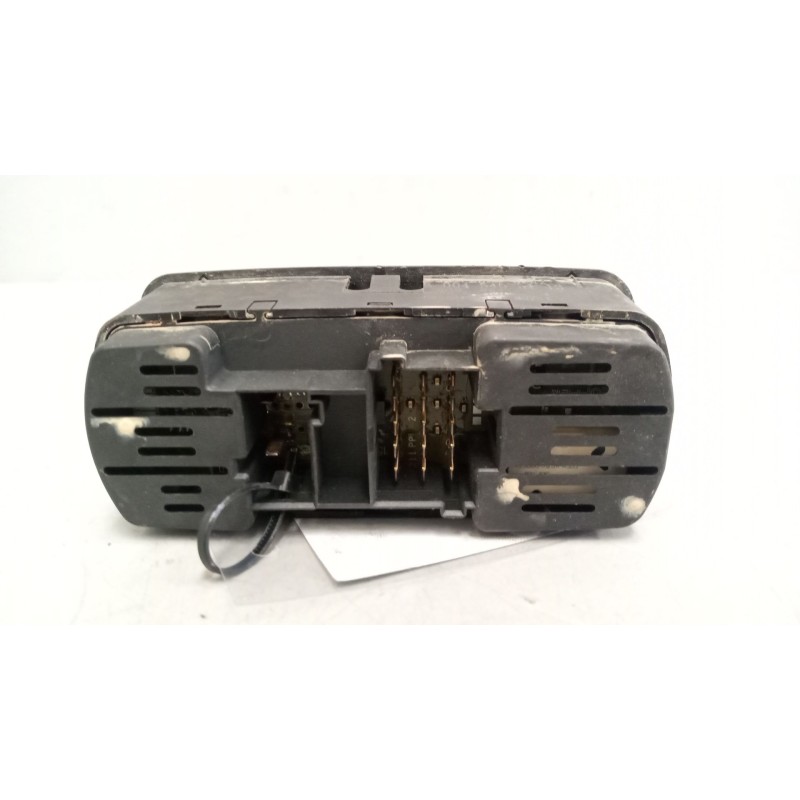Recambio de mando elevalunas delantero izquierdo para mercedes-benz atego 4 cyl. 4x2 2005  4.3 diesel (om 904 la) referencia OEM - Blanco 3