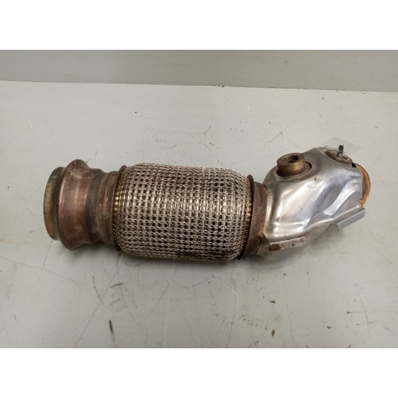 Recambio de flector tubo escape para iveco daily vi caja/chasis 35s16, 35c16, 40c16, 50c16, 60c16, 65c16, 70c16 referencia OEM I - Blanco