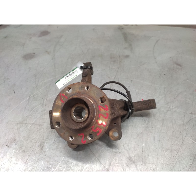 Recambio de mangueta delantera derecha para renault clio iii dynamique referencia OEM IAM   