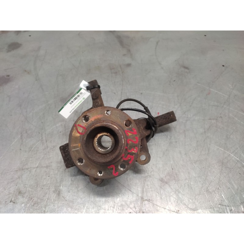 Recambio de mangueta delantera derecha para renault clio iii dynamique referencia OEM IAM - Plata 3