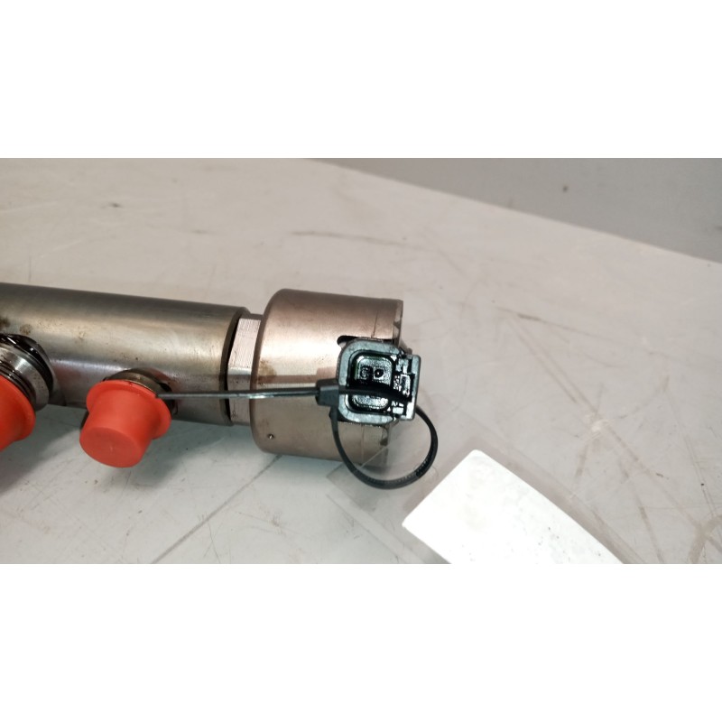 Recambio de rampa inyectora para volvo fm 460 12.8 diesel referencia OEM IAM 22578068 22585974 22577715 - Blanco 2