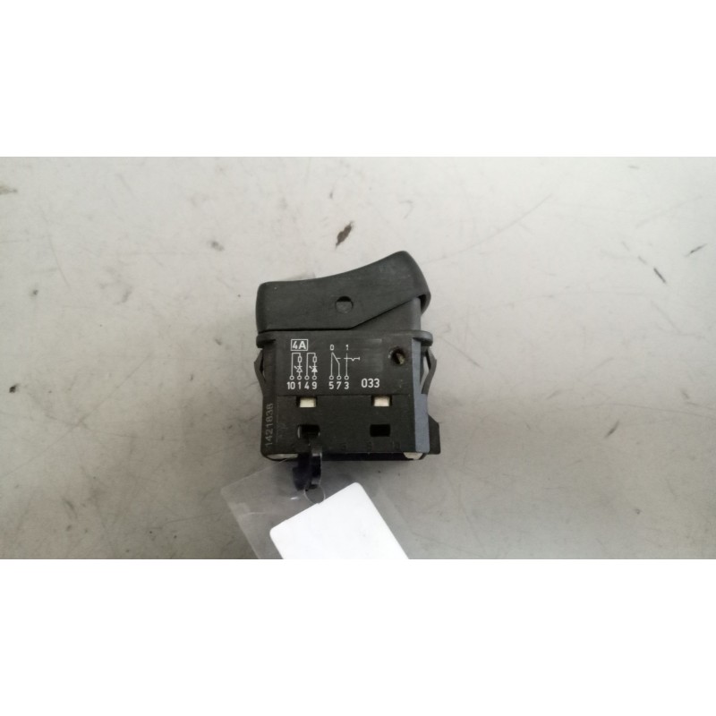 Recambio de interruptor para scania serie p/g/r (c-clase) 15.6 diesel referencia OEM IAM 1421838 - Blanco 2