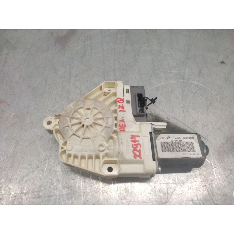 Recambio de motor elevalunas delantero izquierdo para land rover discovery v6 td se referencia OEM IAM   