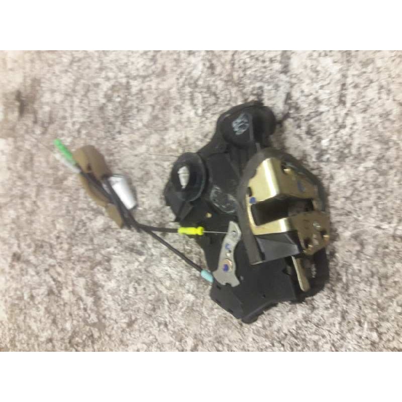 Recambio de cerradura puerta delantera derecha para toyota corolla (e12) 2.0 turbodiesel cat referencia OEM IAM  2 PINS - Azul