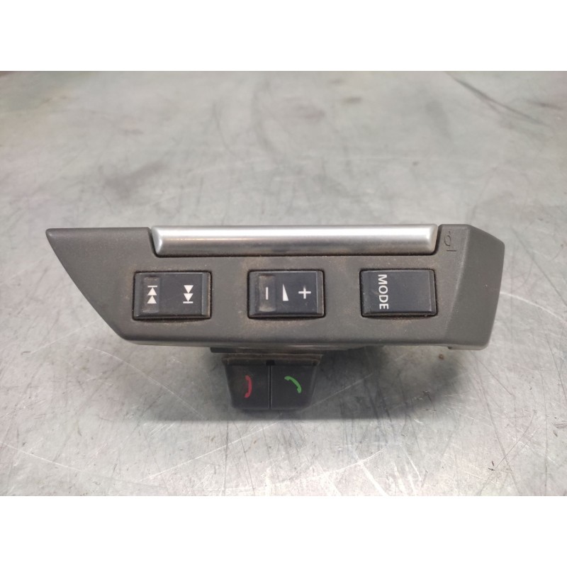 Recambio de mando volante para land rover discovery v6 td se referencia OEM IAM   