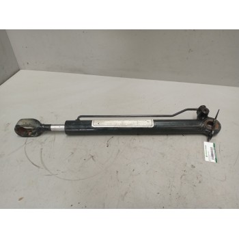 Recambio de brazo elevacion cabina para man le 12.225 lc referencia OEM IAM 85417236018  