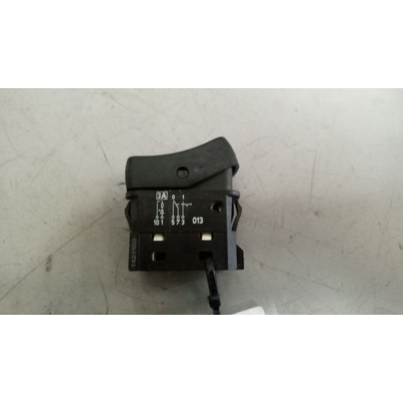Recambio de interruptor para scania serie p/g/r (c-clase) 15.6 diesel referencia OEM IAM 1421850 - Blanco 2