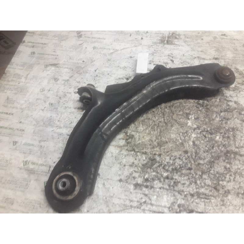 Recambio de brazo suspension inferior delantero izquierdo para renault megane ii familiar authentique referencia OEM IAM 3