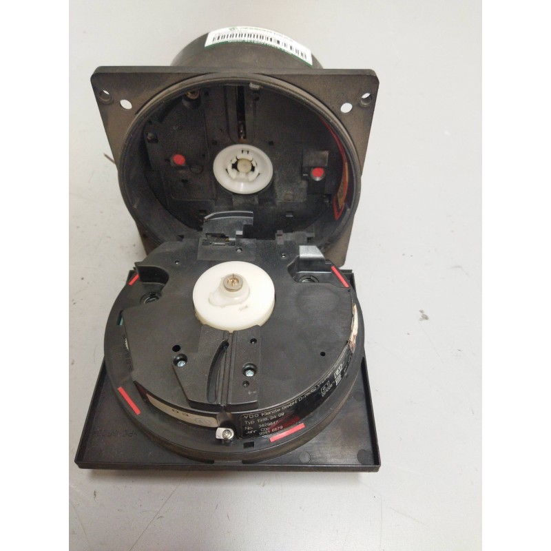 Recambio de tacografo para iveco eurocargo fki  (typ 100 e 18) tráfico urbano referencia OEM IAM 13182409 3429847 99456679 2