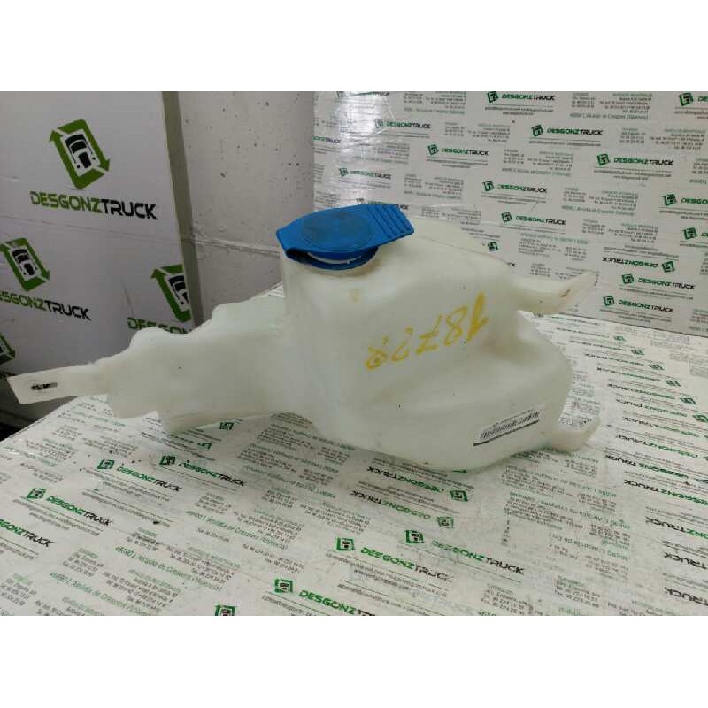 Recambio de deposito limpia para seat ibiza (6k1) free sky referencia OEM IAM 2