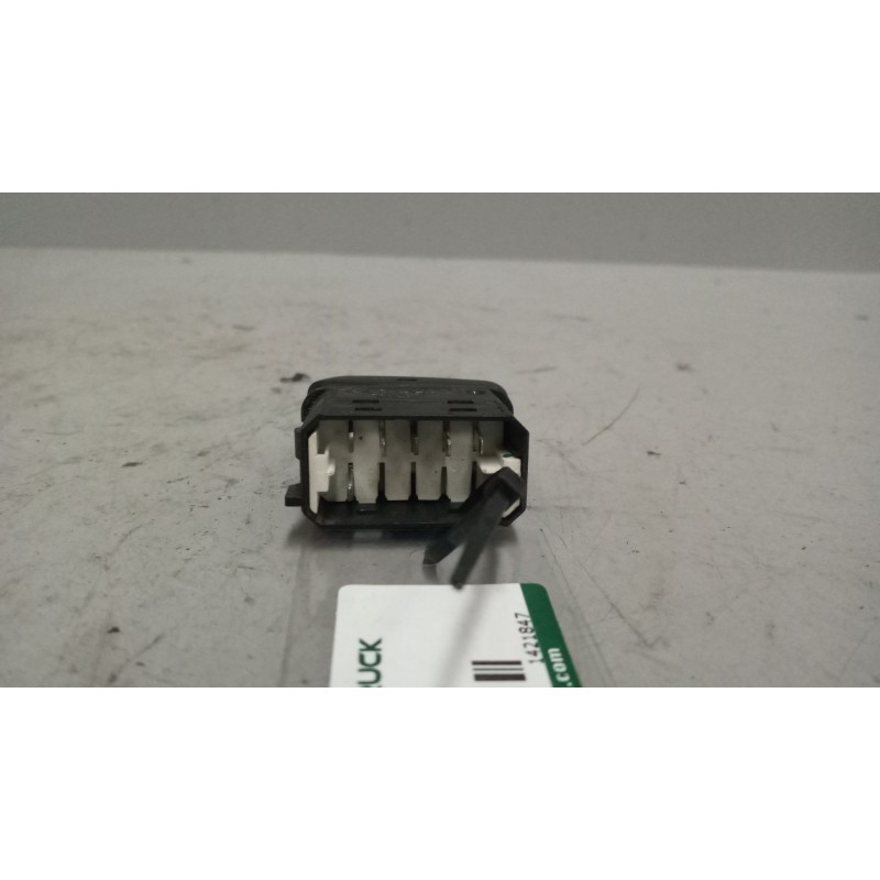 Recambio de interruptor para scania serie p/g/r (c-clase) 15.6 diesel referencia OEM IAM 1421847 - Blanco 2
