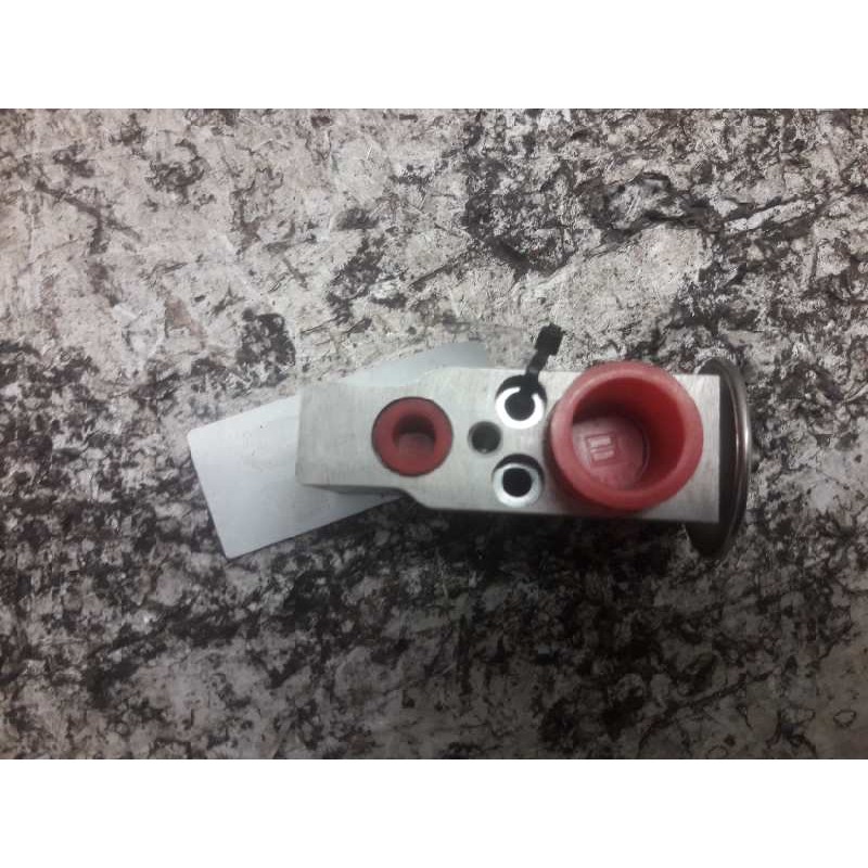Recambio de valvula expansion para opel combo (corsa c) familiar referencia OEM IAM - Blanco 3