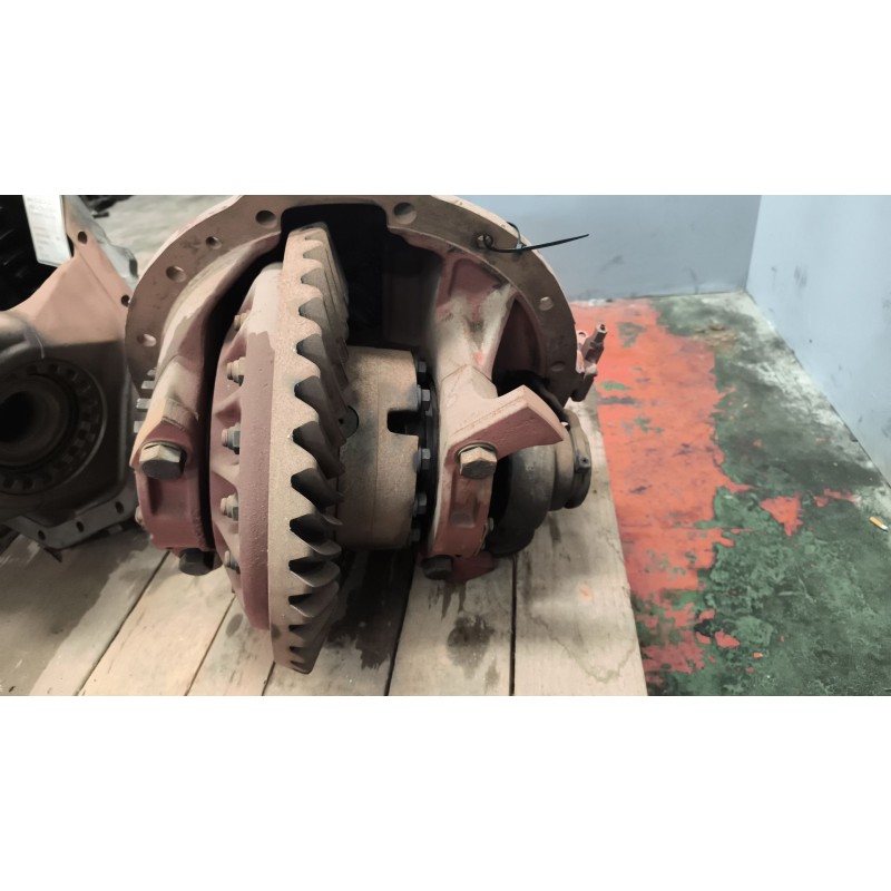 Recambio de grupo para iveco eurostar (ld) fsa  (ld 440 e 38 4x2) gran espacio referencia OEM IAM 180E B83200U1399307 RELACION:1 8