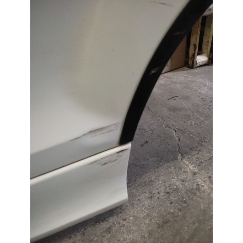 Recambio de puerta trasera izquierda para audi q7 (4l) 3.0 tdi (176kw) referencia OEM IAM - Blanco 4
