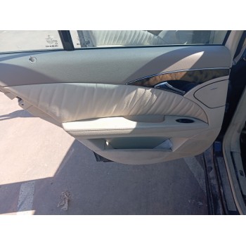 mercedes-benz clase e (w211) berlina del año 2004