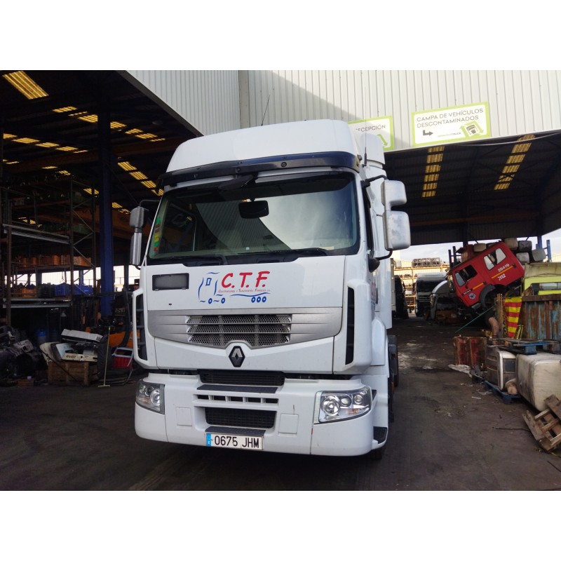 RENAULT PREMIUM LANDER