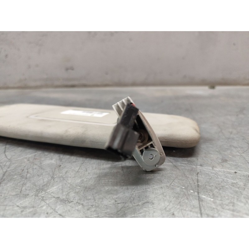 Recambio de parasol izquierdo para volkswagen golf iv berlina (1j1) 1.9 tdi referencia OEM IAM 8D0857551E - Blanco 2
