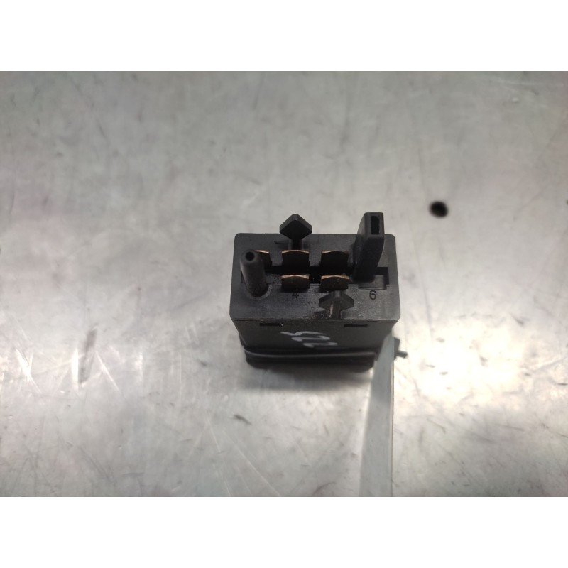 Recambio de boton antivaho para seat alhambra (7v9) kids referencia OEM IAM 7M3959621  5 PINS - Negro 2