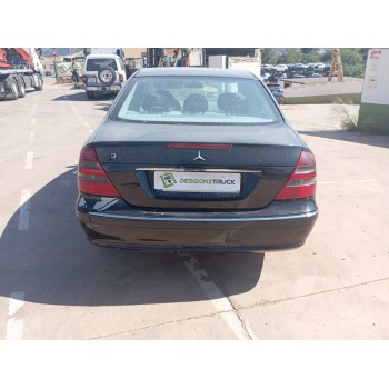 mercedes-benz clase e (w211) berlina del año 2004