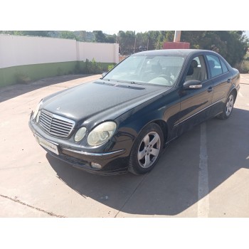 mercedes-benz clase e (w211) berlina del año 2004