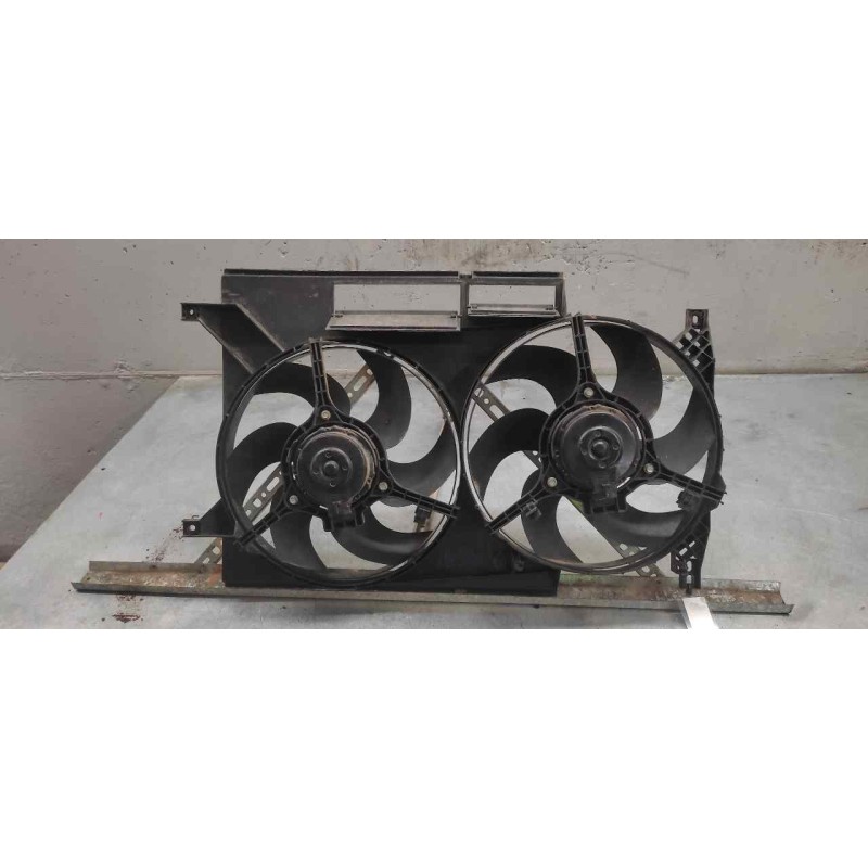 Recambio de electroventilador para land rover freelander (ln) referencia OEM IAM 8240227 - Blanco 2