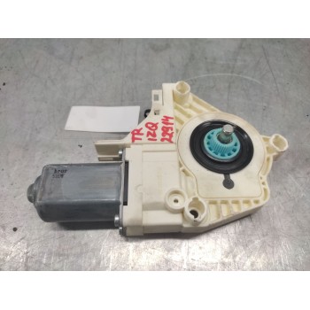 Recambio de motor elevalunas trasero izquierdo para land rover discovery v6 td se referencia OEM IAM   