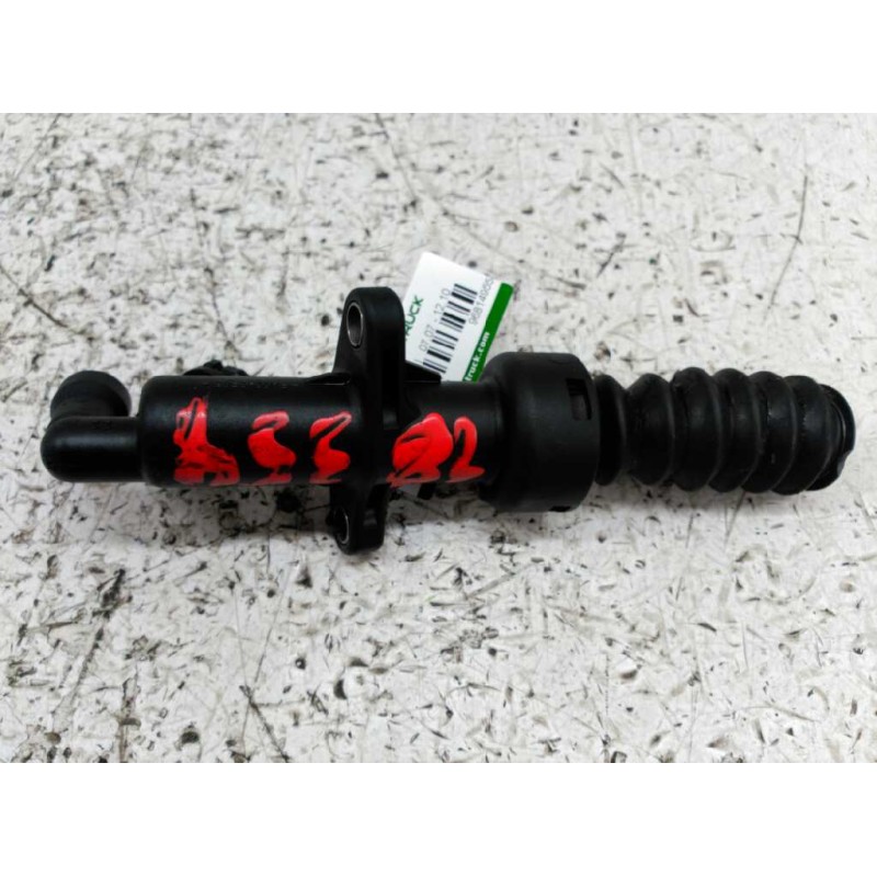 Recambio de bombin embrague para peugeot 407 sport referencia OEM IAM 9681495580 - Blanco 4