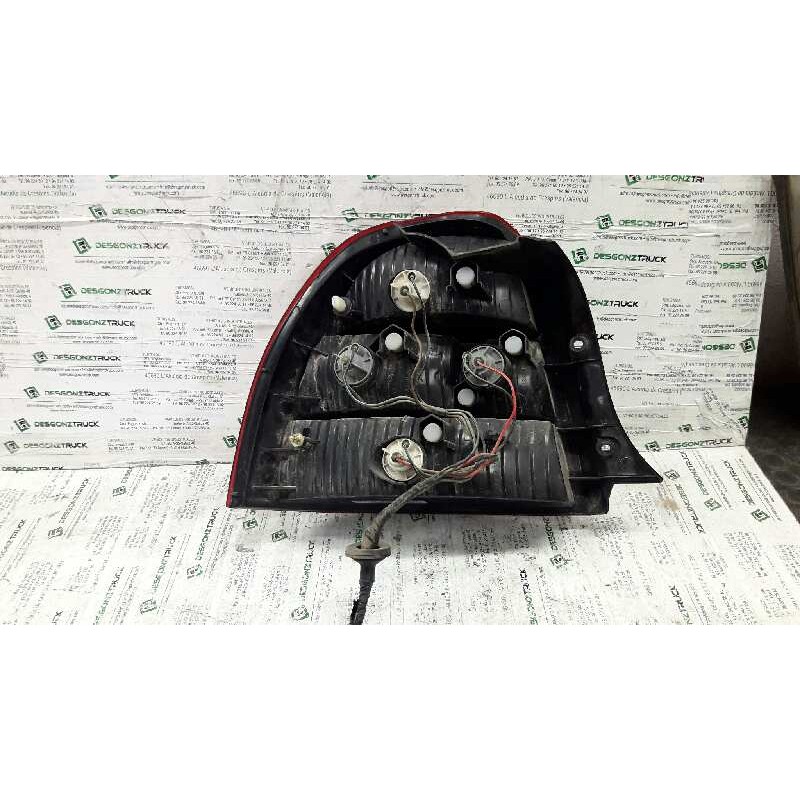 Recambio de piloto trasero derecho para kia shuma 1.8 comfort 5 berlina referencia OEM IAM 2