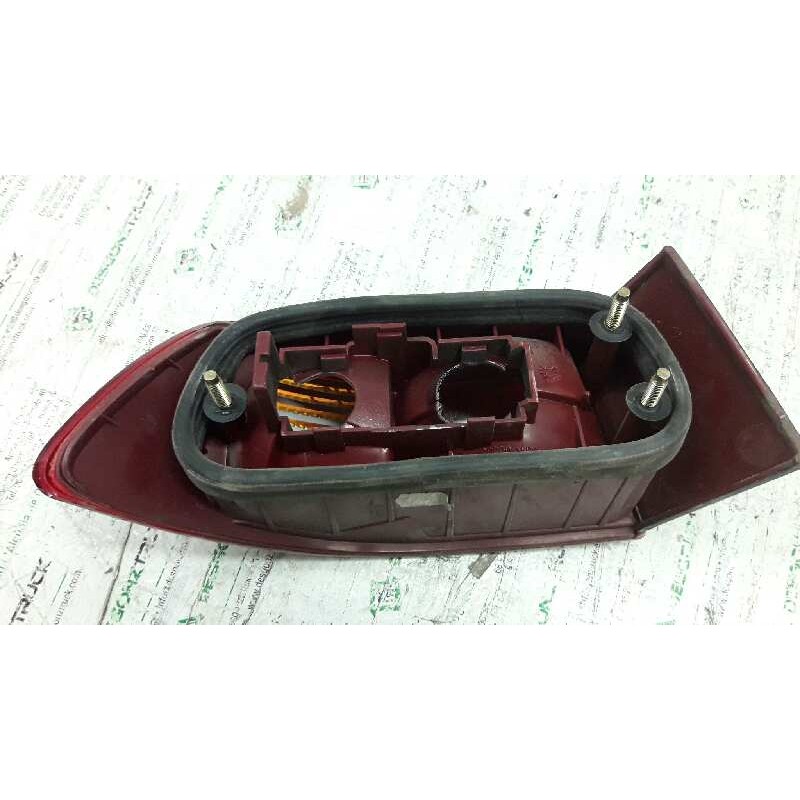 Recambio de piloto trasero derecho para alfa romeo 145 1.4 t.spark referencia OEM IAM 2