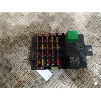 CAJA RELES / FUSIBLES 