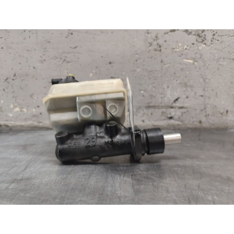 Recambio de bomba freno para renault laguna (b56) 1.9 dti carminat (a) referencia OEM IAM - Rojo 2