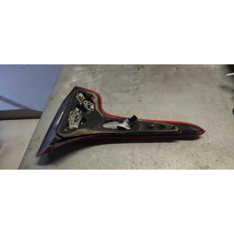 Recambio de piloto trasero derecho para volvo c30 d5 kinetic referencia OEM IAM - Negro 2