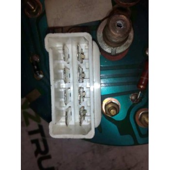 Recambio de cuadro instrumentos para nissan trucks m 140.17 referencia OEM IAM 1320025342 19497602AC 