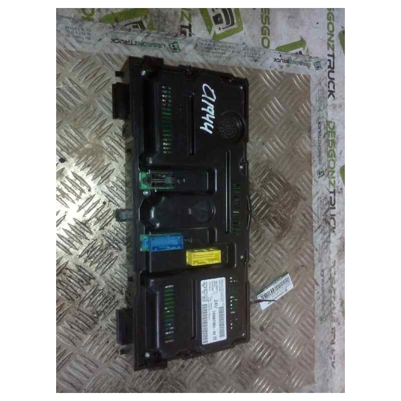 Recambio de cuadro instrumentos para renault magnum ab 2005 cabina adel.tractor semirr. 4x2 4xx.18 gran espacio referencia OEM I - Blanco 2