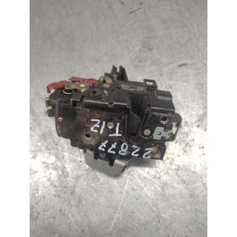 Recambio de cerradura puerta trasera izquierda para audi a4 berlina (8e) 1.9 tdi (96kw) referencia OEM IAM 8E0839015C  7 PINS - Azul