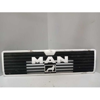 Recambio de rejilla delantera central para man m 2000 l/m 2000 m 14.xxx e2 6.9 diesel referencia OEM IAM 85611505001  