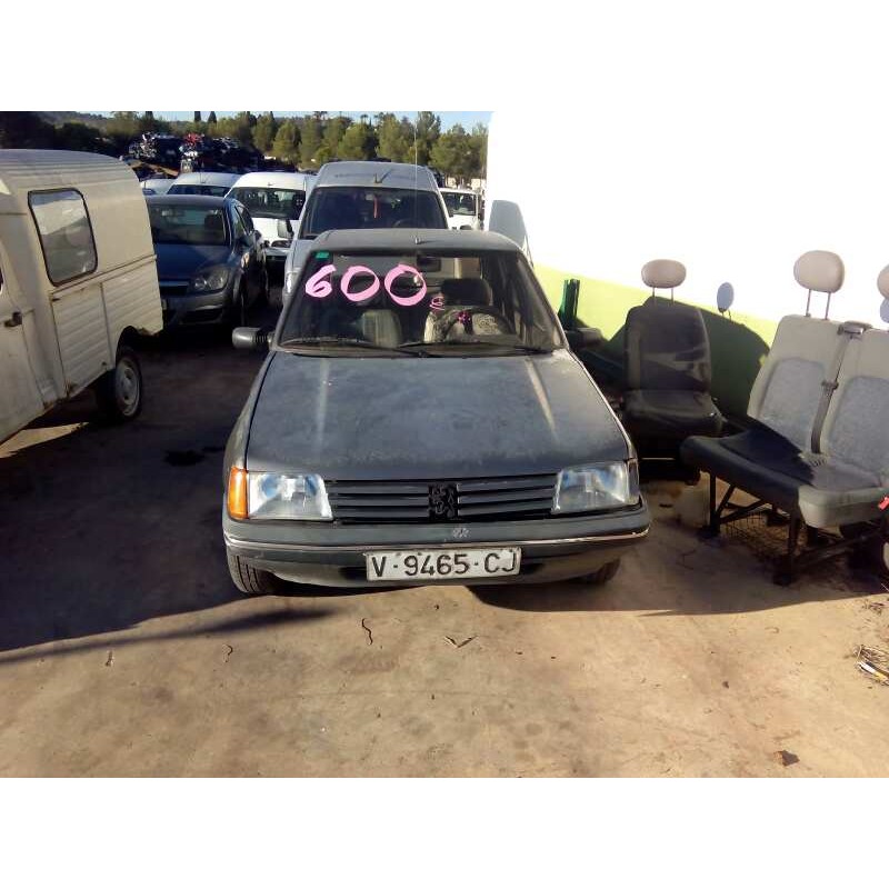 PEUGEOT 205 BERLINA