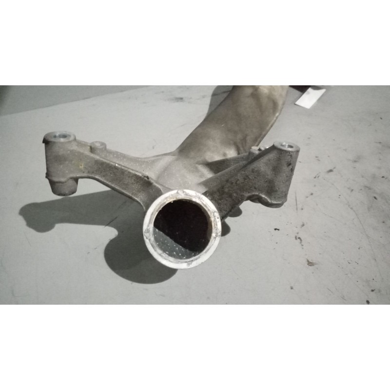 Recambio de tubo admision para volvo fm 460 12.8 diesel referencia OEM IAM 21646919 - Blanco 2
