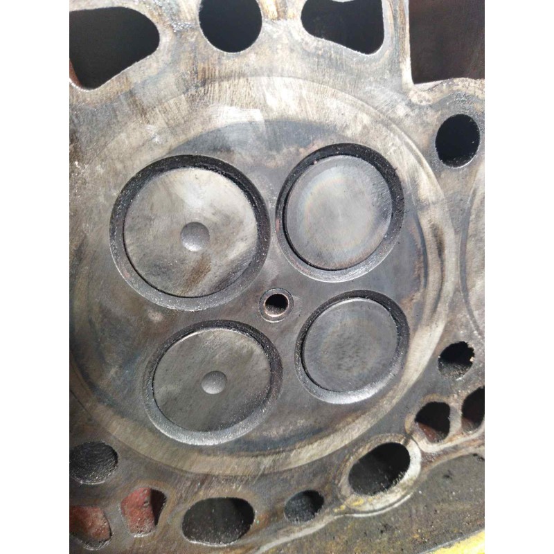 Recambio de culata para volvo fl 240 fg 4x2 cabina para grupos (l4h1c) referencia OEM IAM 20993095 - Blanco 4